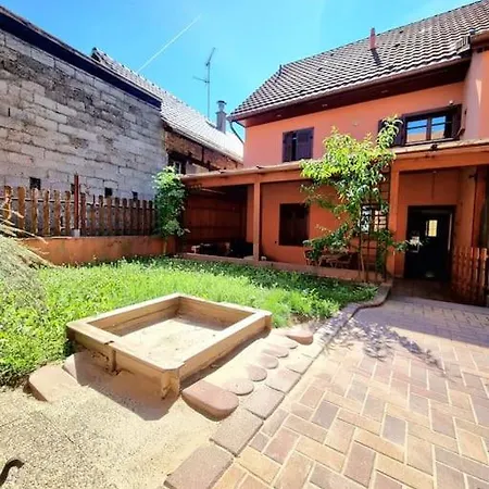 Le Hameau Frontalier Apartmán *