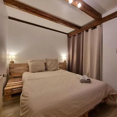 Le Hameau Frontalier *
